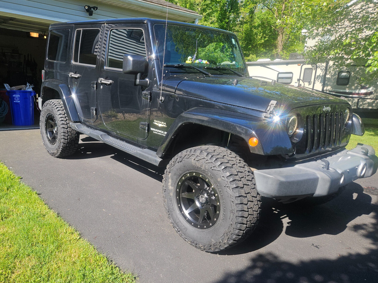 2015 Jeep Wrangler with Icon Alloys Rebound wheel and Mickey Thompson Baja Boss A/T tire
