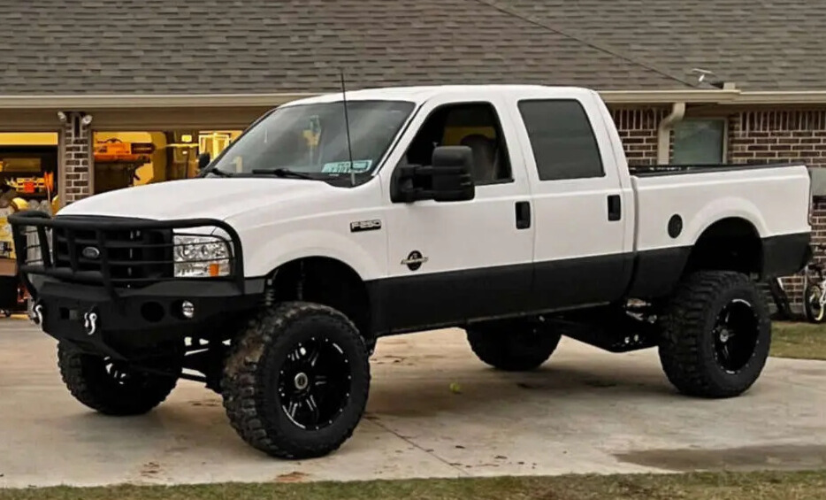 2000 Ford F-250 Super Duty Lariat with Anthem Off-Road Enforcer wheels and Full Throttle Suspension Lift