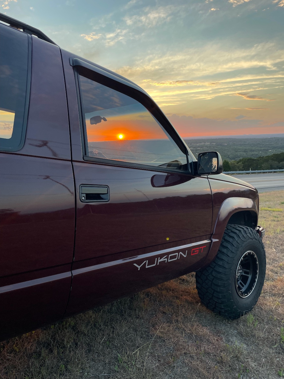 1994 GMC Yukon with Mickey Thompson Sidebiter Lock wheels and BFGoodrich Mud Terrain T/A KM3 tires