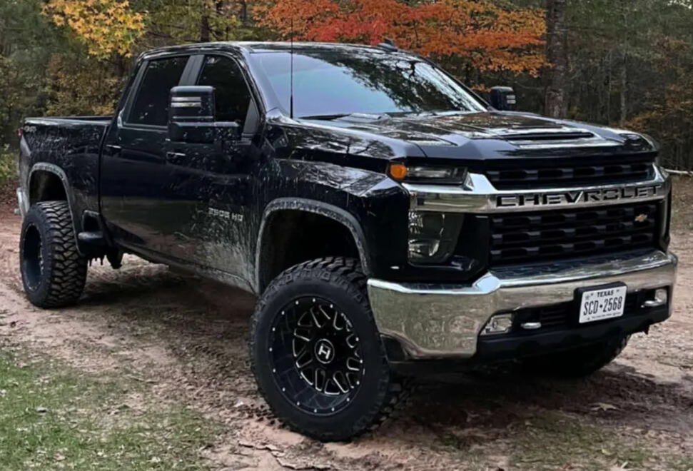 2022 Chevy Silverado 2500 with Hostile Sprocket wheels and Mickey Thompson Baja Legend MTZ tires