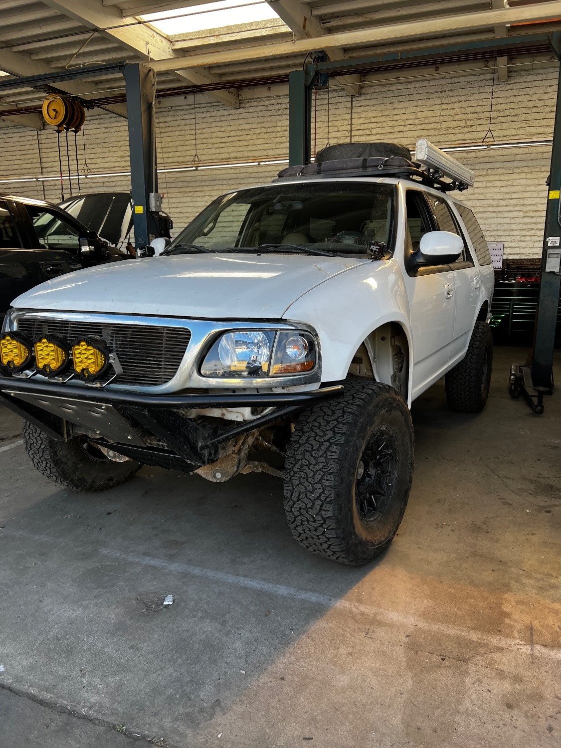 2002 Ford Expedition with Anthem Off-Road Wheels and BFGoodrich Tires