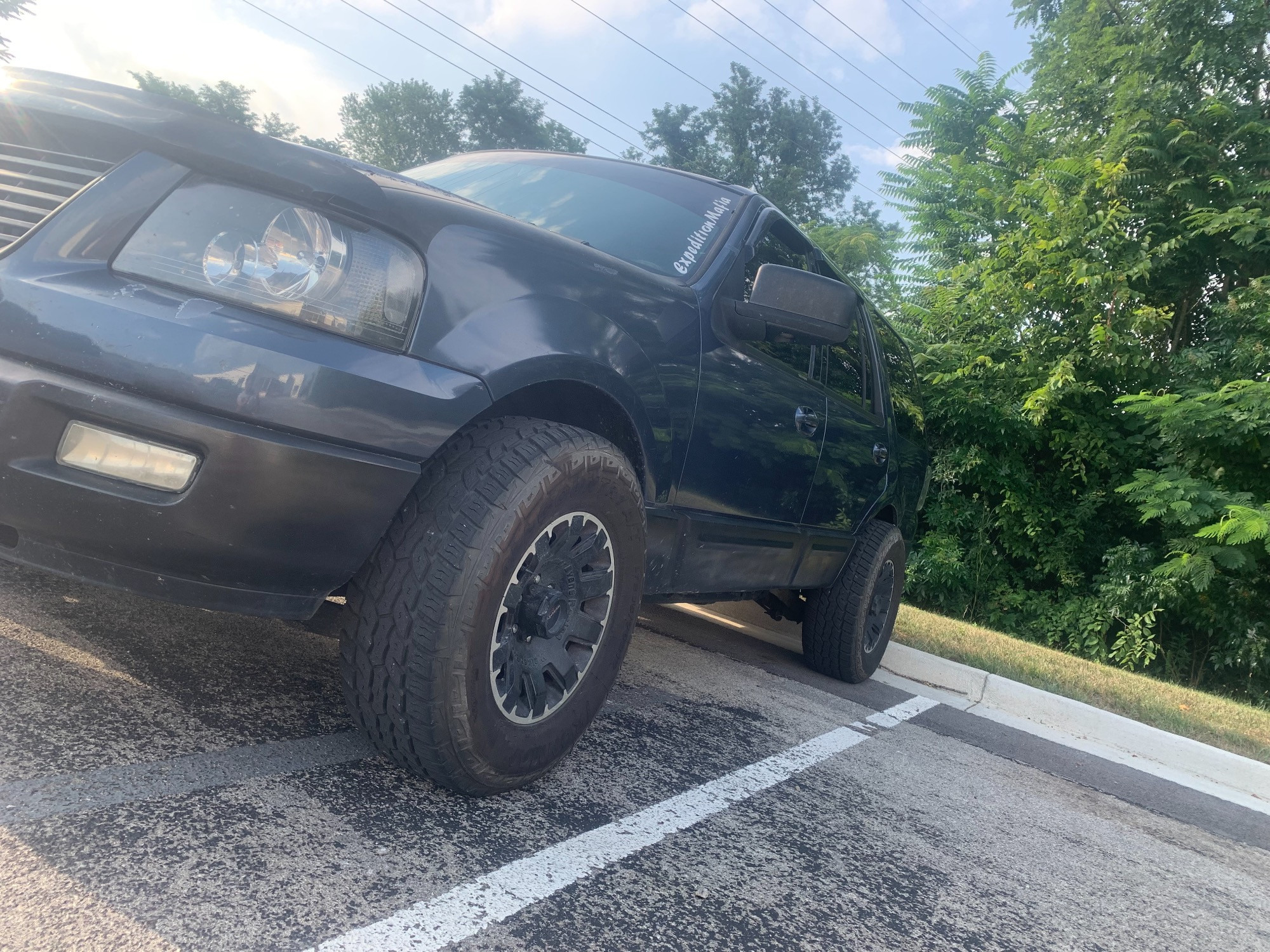 2004 Ford Expedition with Walker Evans Wheels and Ironman All Country AT Tires