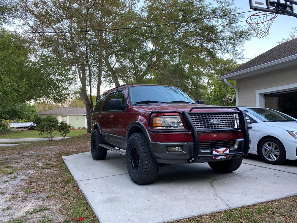 2005 Ford Expedition with Kenda Klever Tires and Method MR305 Wheels