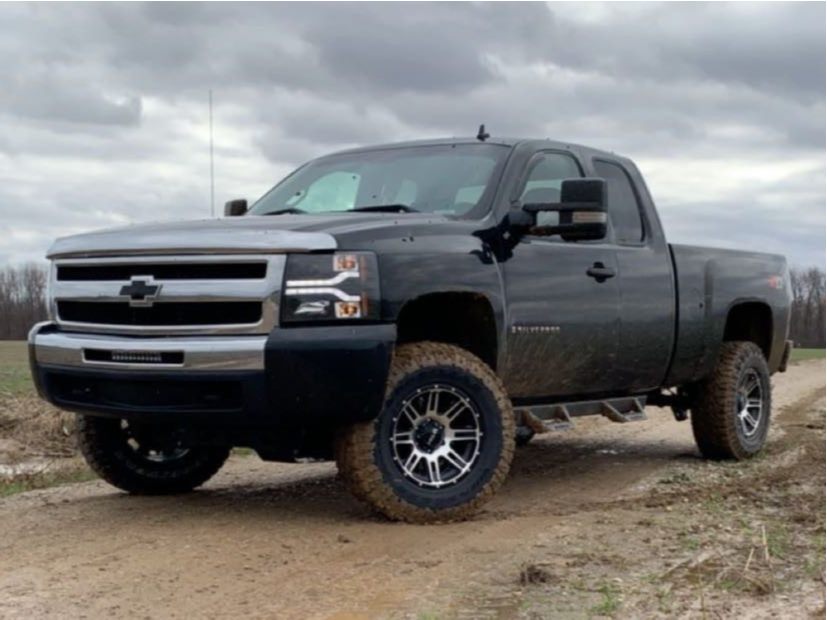 2009 Chevy Silverado 1500 with Helo HE900 wheels and Mickey Thompson Baja Boss MT tires