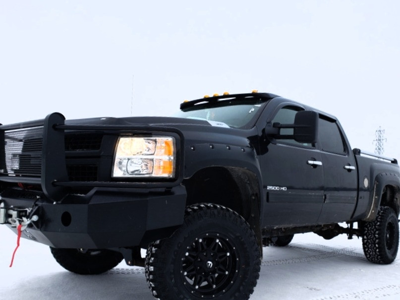 2010 Chevy Silverado 2500 HD with Fuel Hostage wheels and Zone Suspension Lift