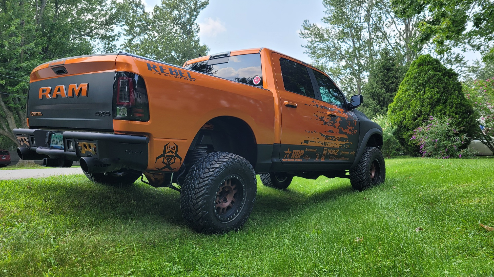 2016 Ram 1500 with Fuel Gripper tires and BDS Air suspension