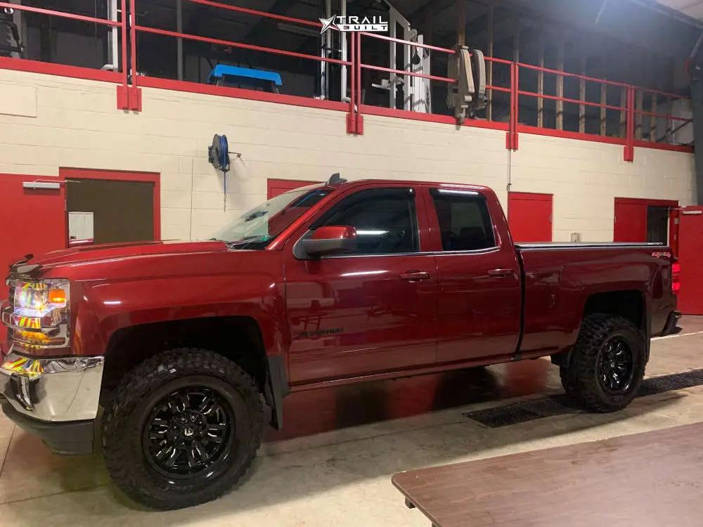 2016 Chevy Silverado 1500 with Fuel Sledge wheels and BFGoodrich Mud Terrain T/A KM3 tires