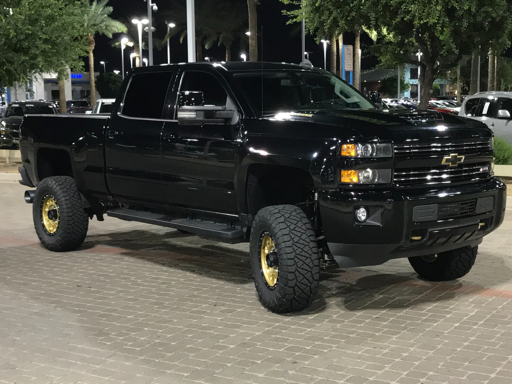2017 Chevy Silverado 2500 HD with Method MR315 wheels