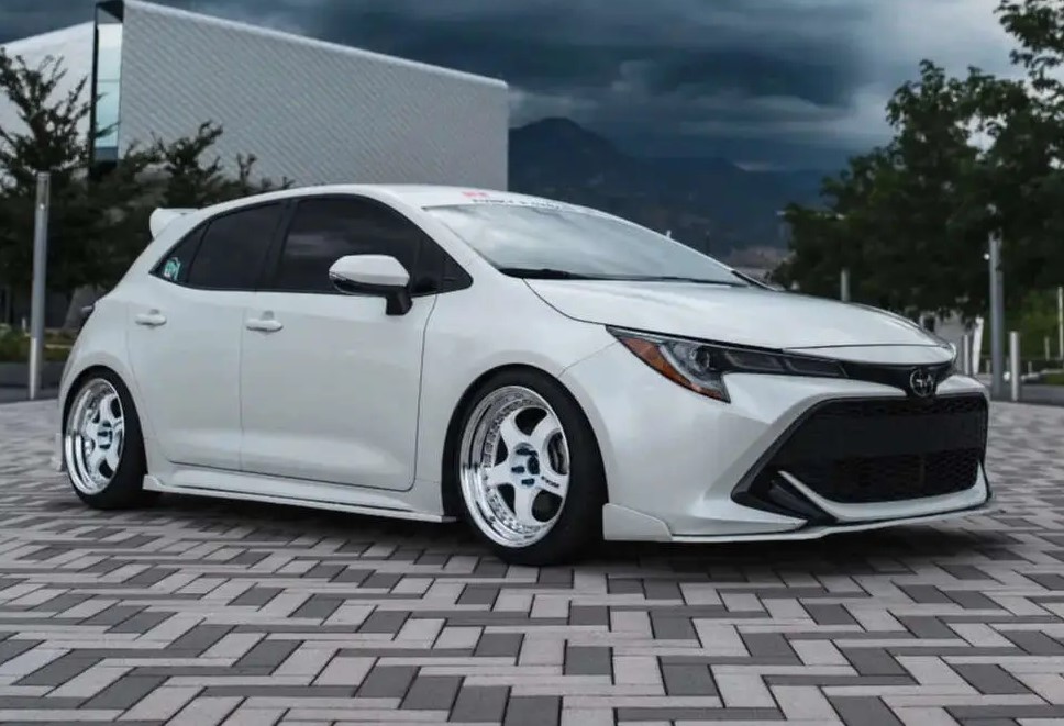 2019 Toyota Corolla SE with Work Meister S1 3p wheels