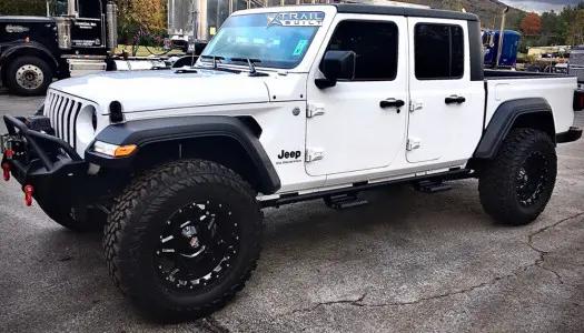 2020 Jeep Gladiator with Yokohama Geolander MT G003 tires