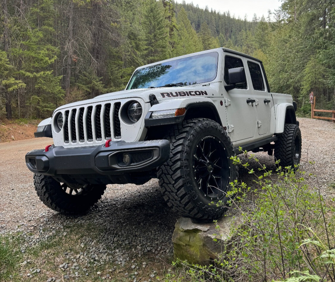 2020 Jeep Gladiator Rubicon with Hardrock Affliction wheels