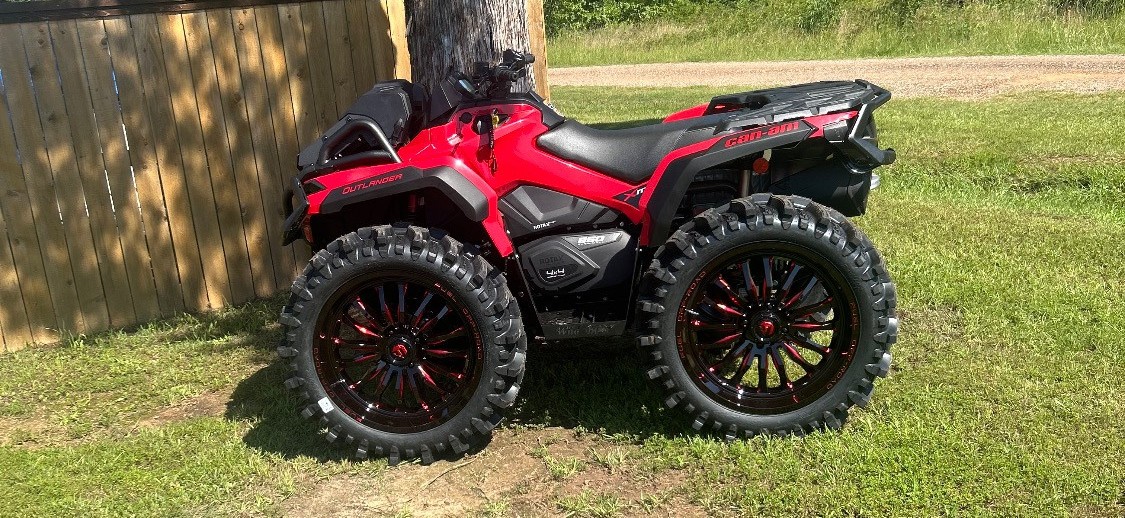 Profile view of can-am atv