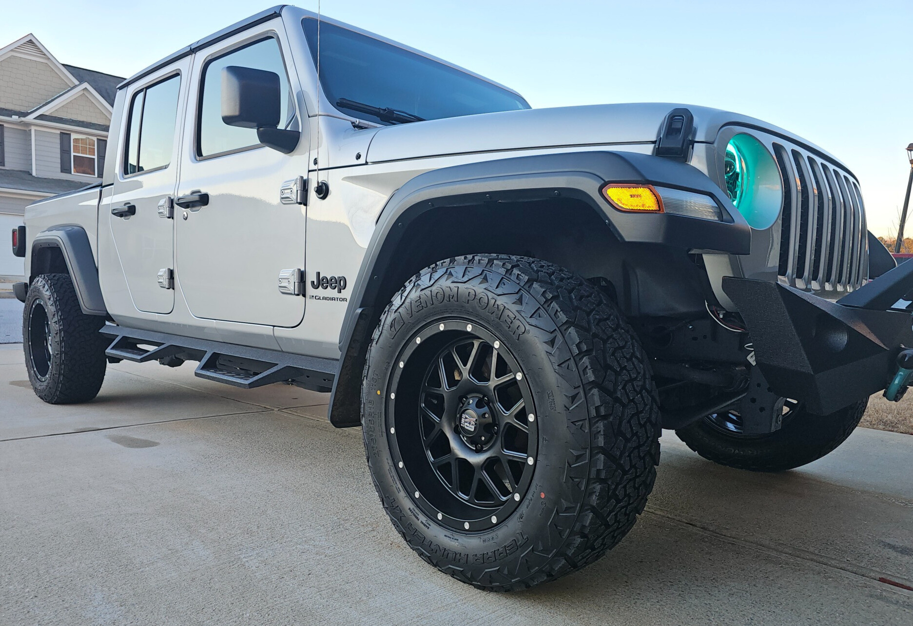 2023 Jeep Gladiator Sport with Venom Power Terra Hunter X/T tires