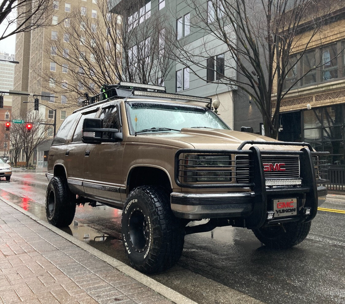 1996 GMC Yukon with Cooper Discoverer tires and ReadyLIFT suspension lift