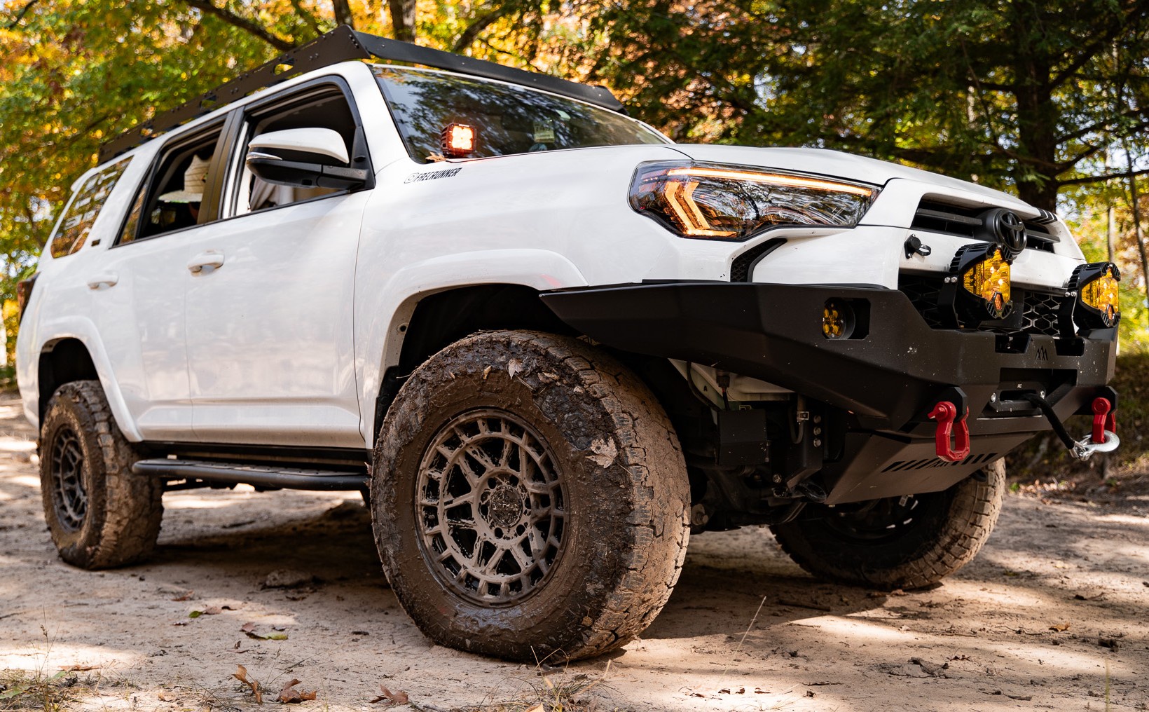 anthem valor on white suv anthem off-road