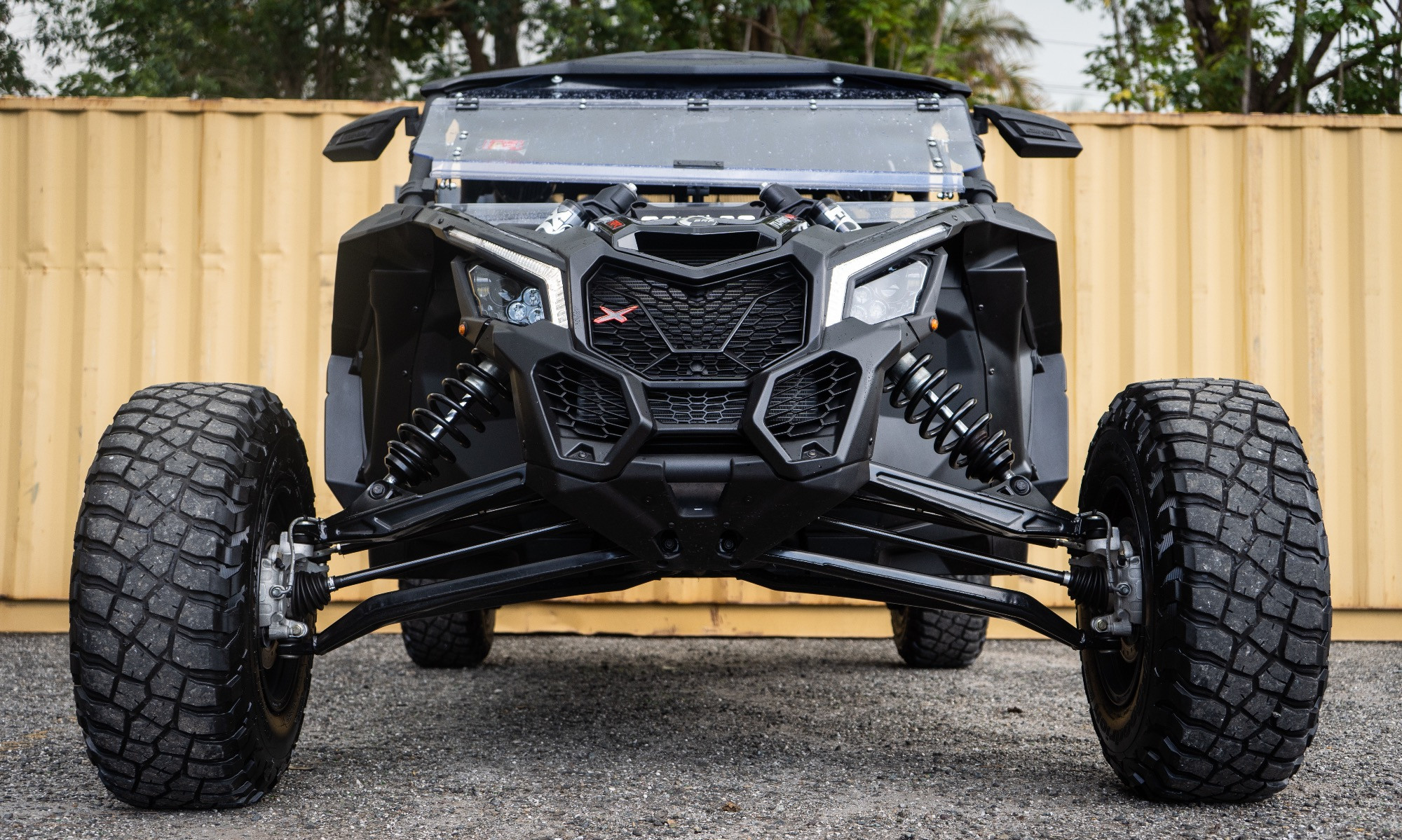 front view of can am maverick with bfgoodrich mud-terrain t/a km3 lt tires