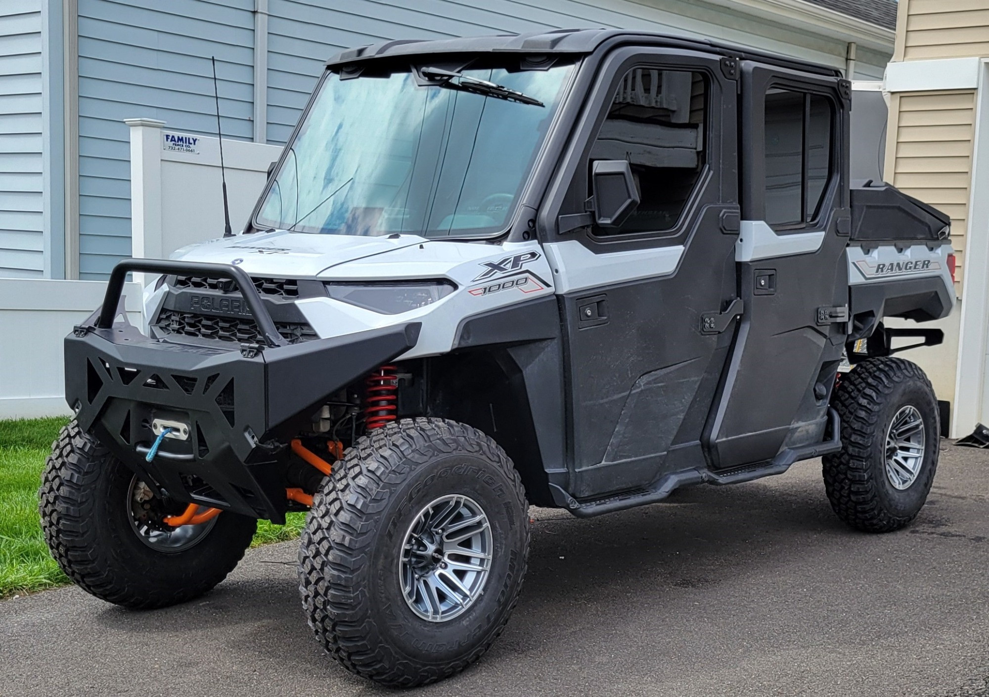polaris ranger in driveway