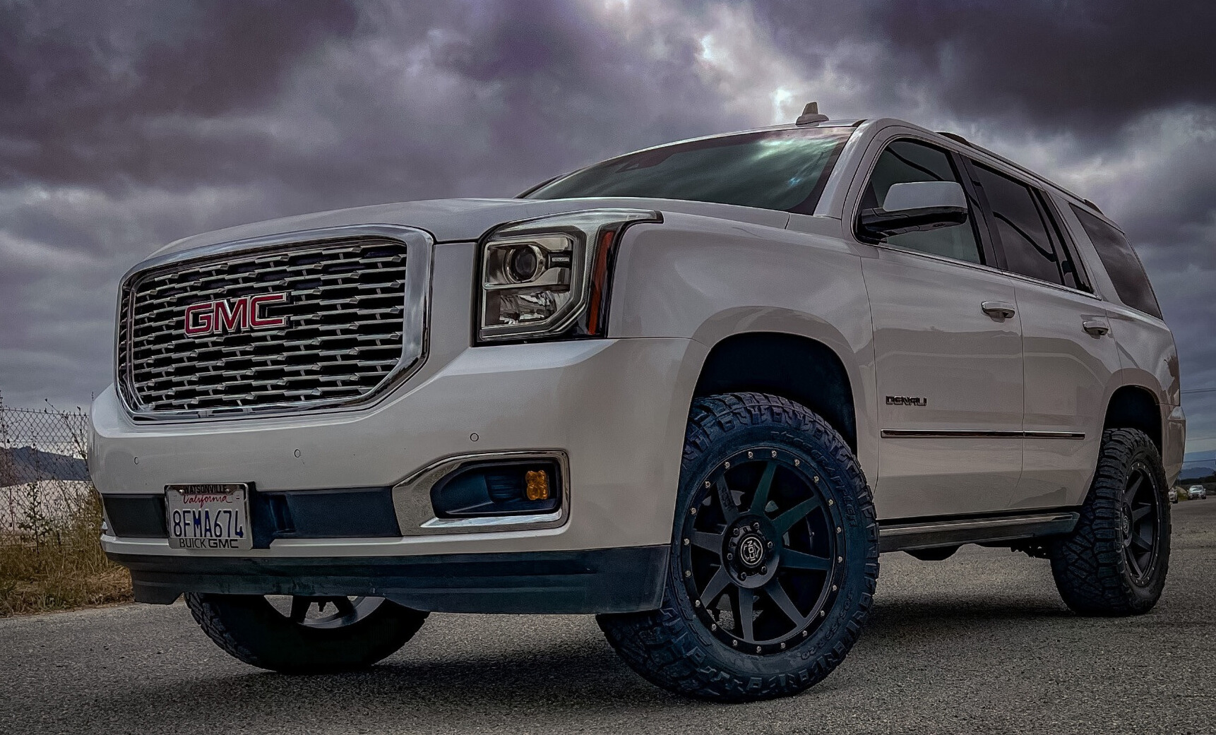 2018 GMC Yukon with Icon Alloys Rebound wheels and Nitto Ridge Grappler tires