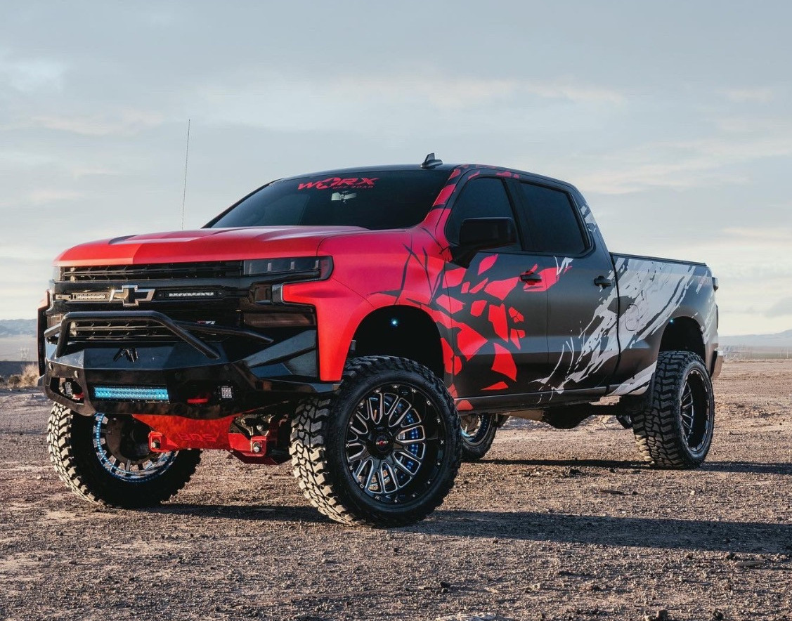 2020 Chevy Silverado 1500 Trail Boss with BDS Suspension Lift and Mickey Thompson Baja Boss MT tires