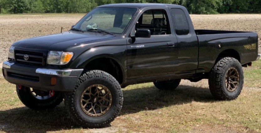 black toyota tacoma