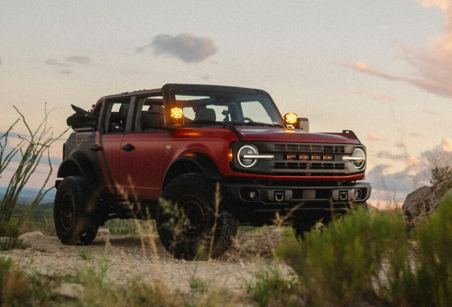2023 Ford Bronco Badlands with Black Rhino Chamber wheels and Falken Wildpeak AT3W tires
