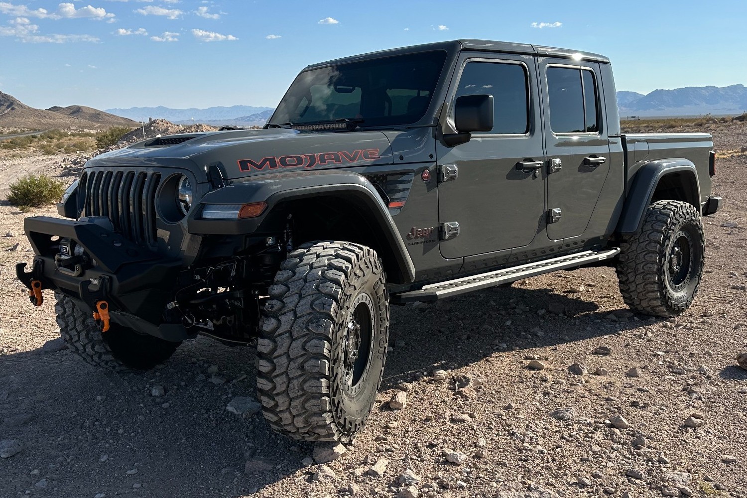 leveled jeep gladiator