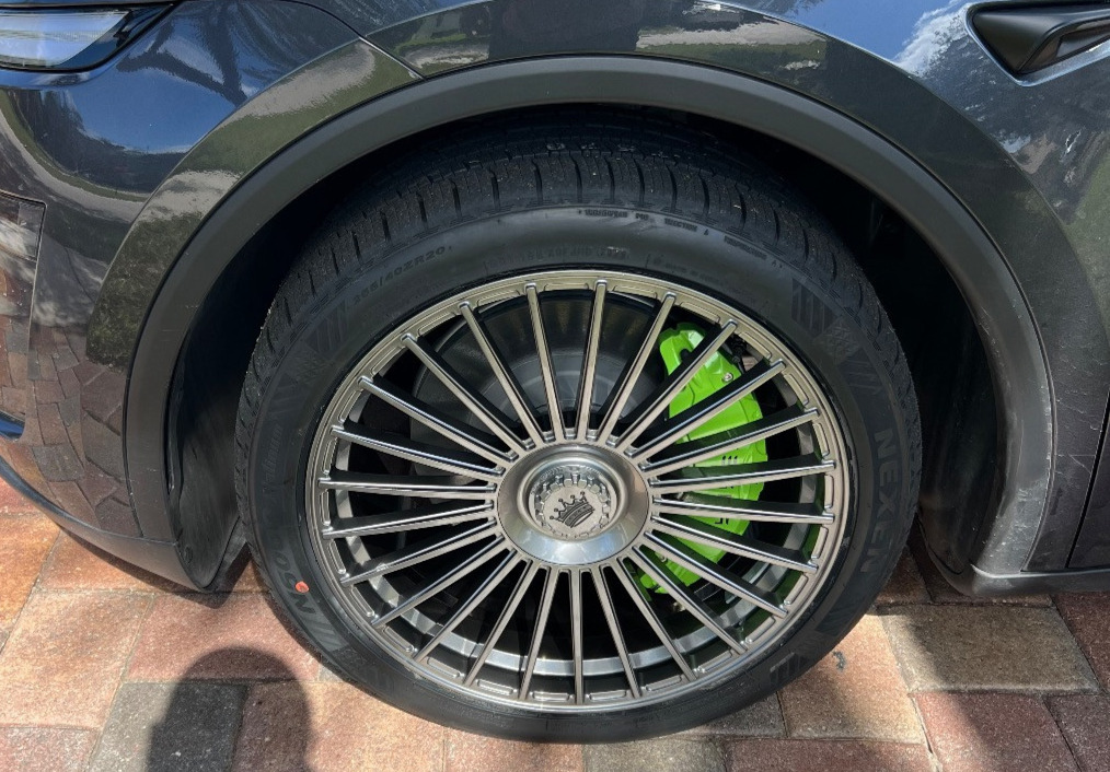 tires on aftermarket wheels for tesla model y