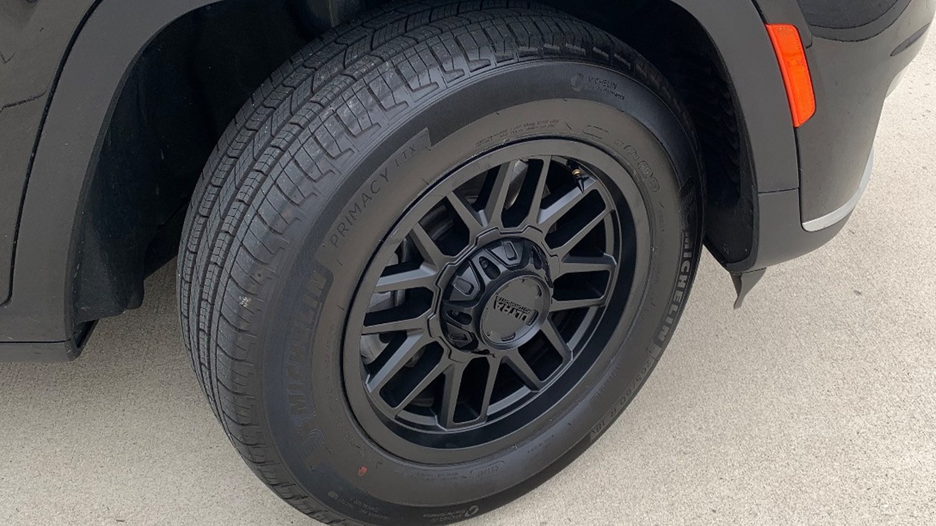 Wheel and tire