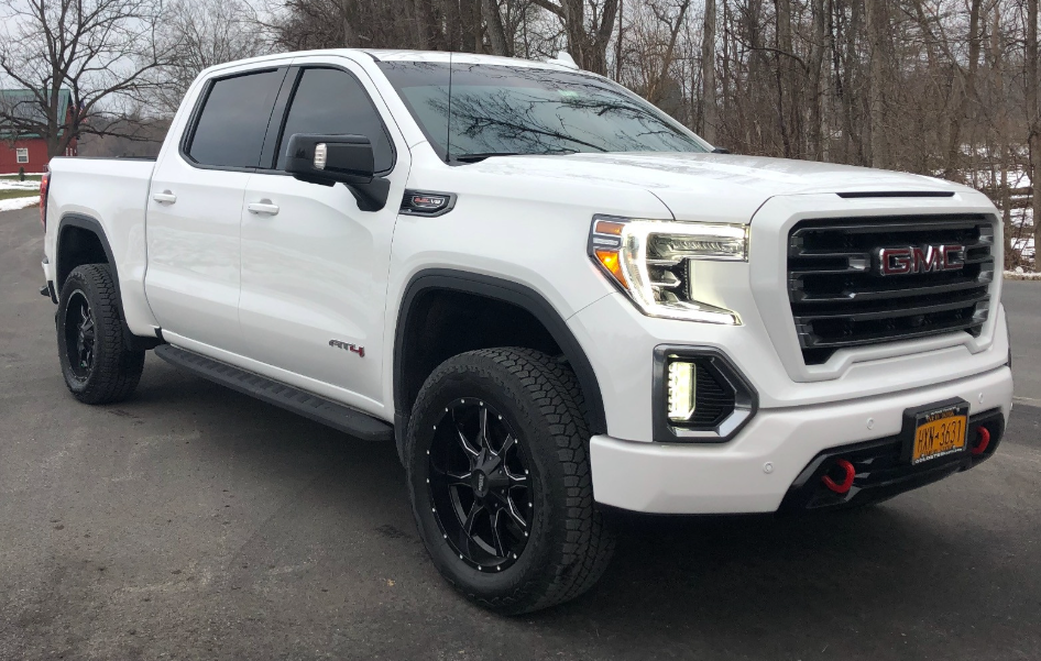 GMC Sierra with Moto Metal MO970 wheels