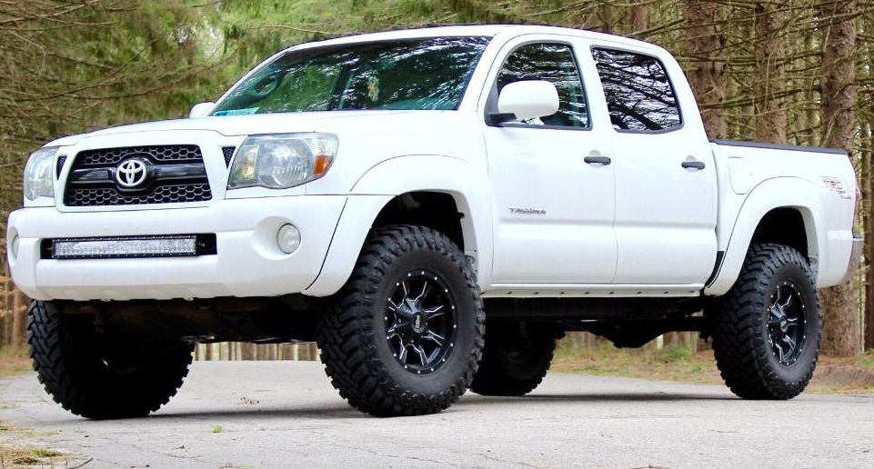 Moto Metal Wheels Review: Why Their Style is Unmatched